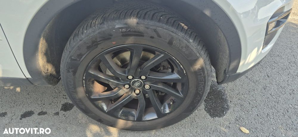 Land Rover Discovery Sport - 12