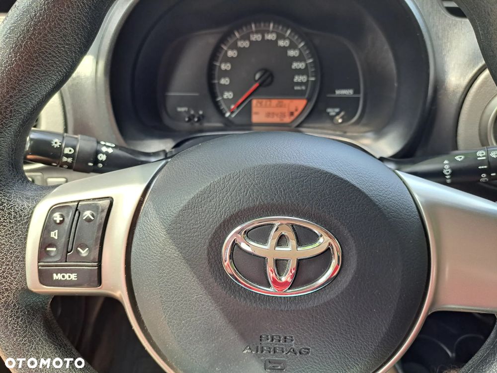 Toyota Yaris 1.0 Luna - 10