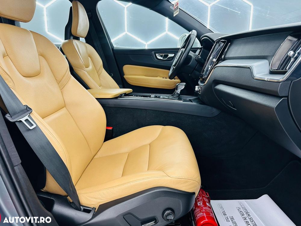 Volvo XC 60 D4 AWD Geartronic Momentum - 16