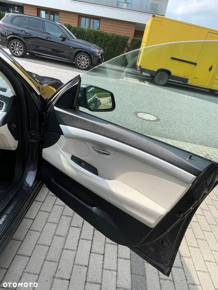 BMW 5GT - 11