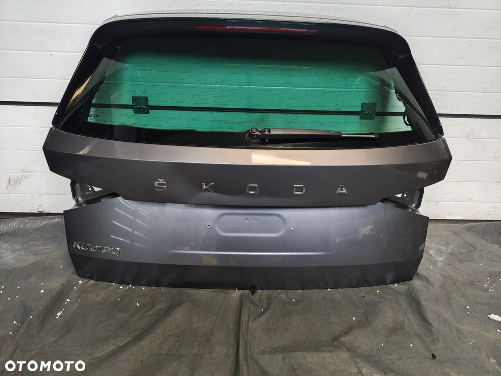 SKODA KODIAQ LIFT maska  klapa pod miernik LF7C  po przebiegu 4 tys km - 4
