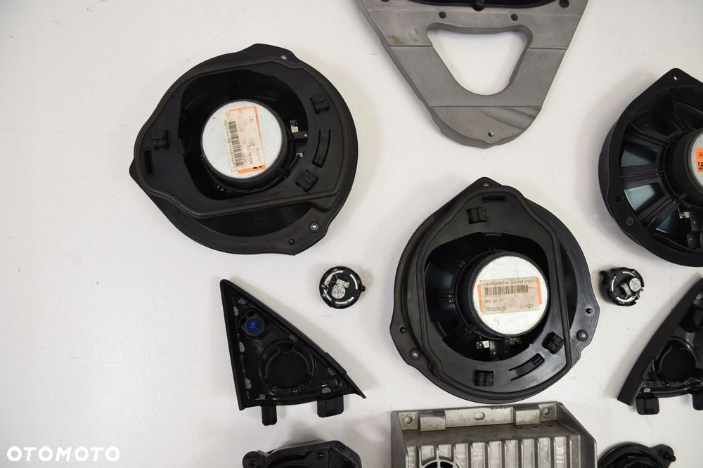 MERCEDES E KLASA W207 NAGŁOŚNIENIE HARMAN KARDON - 11