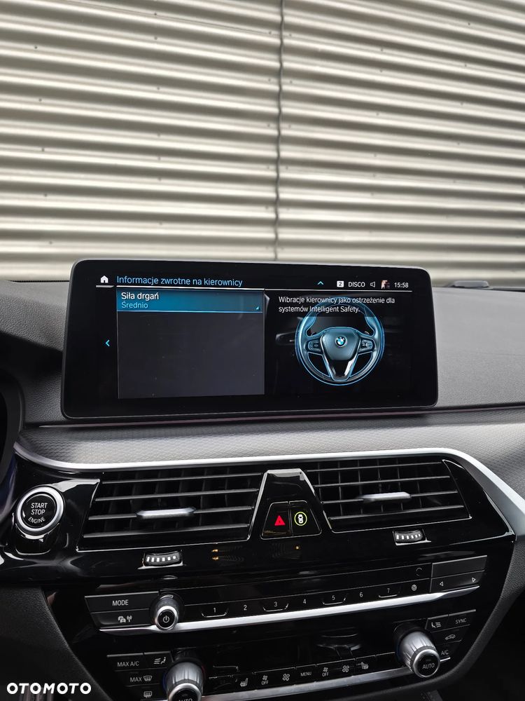 BMW Seria 5 530e M Sport sport - 26