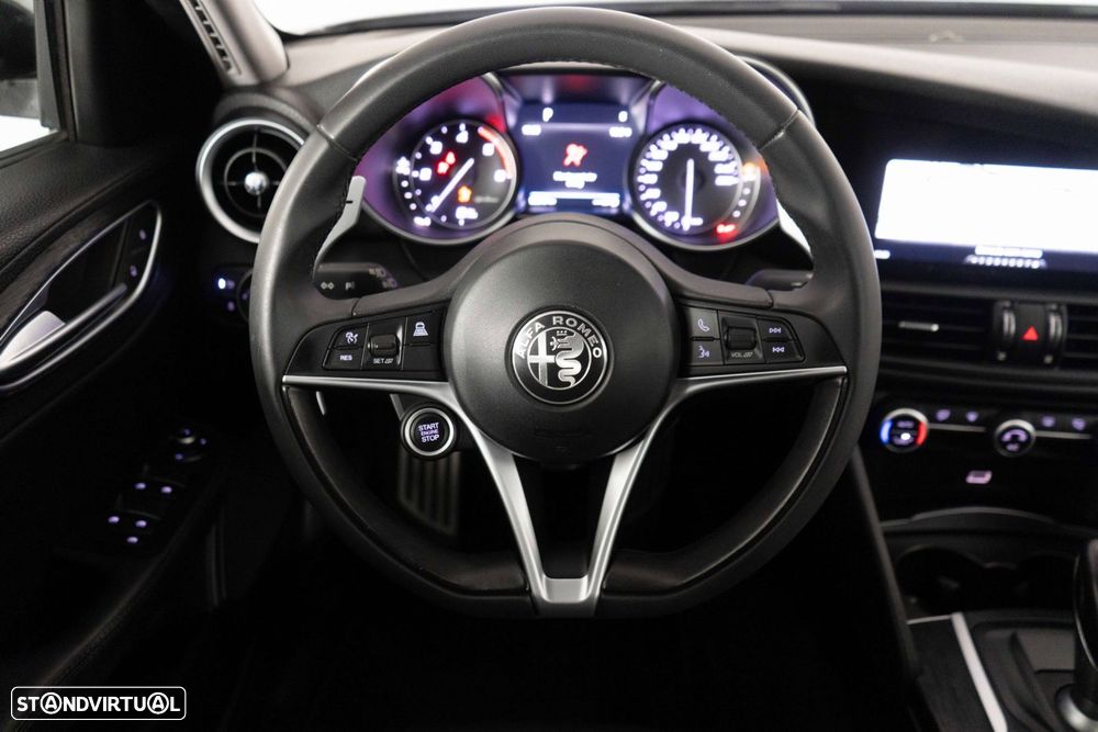 Alfa Romeo Giulia 2.2 D Super AT8 - 26
