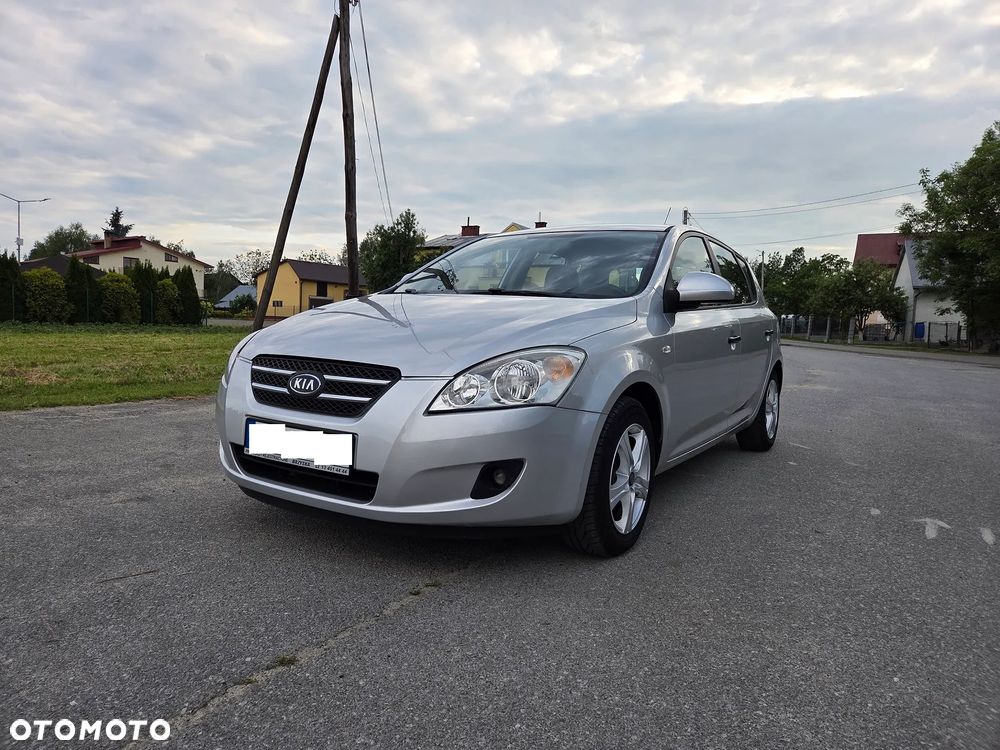 Kia Ceed 1.6 Comfort + - 9