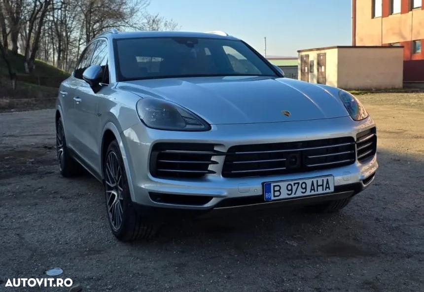 Porsche Cayenne - 10