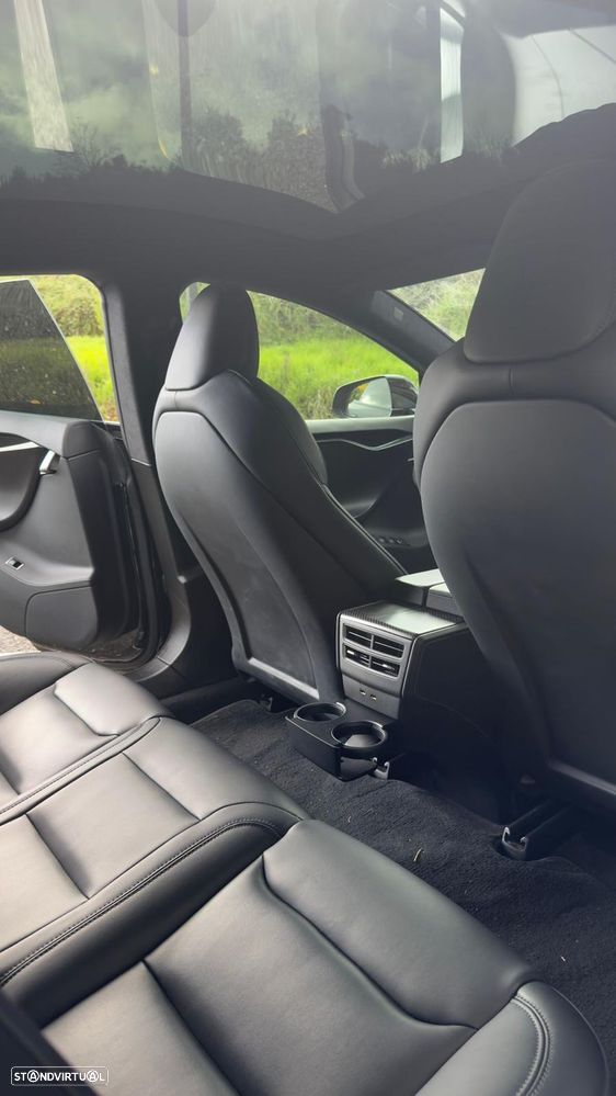 Tesla Model S Performance - 10