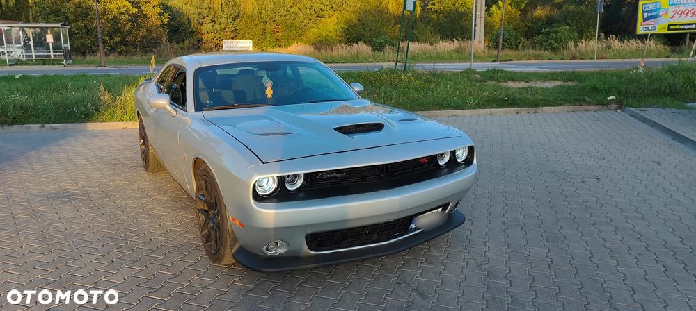 Dodge Challenger - 5