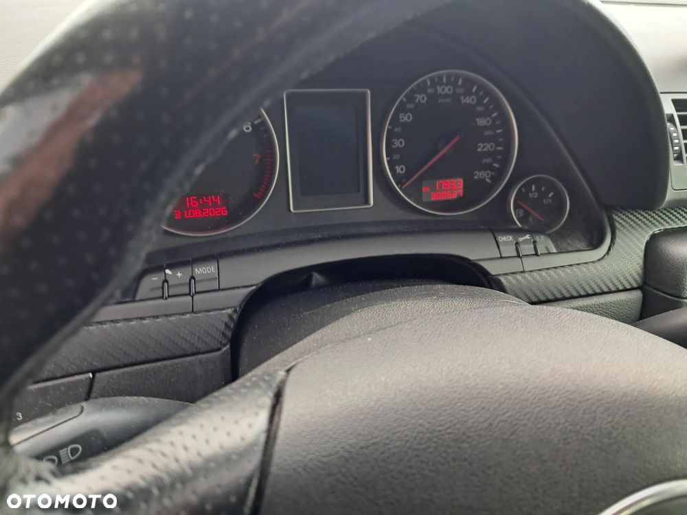 Audi A4 Avant - 8