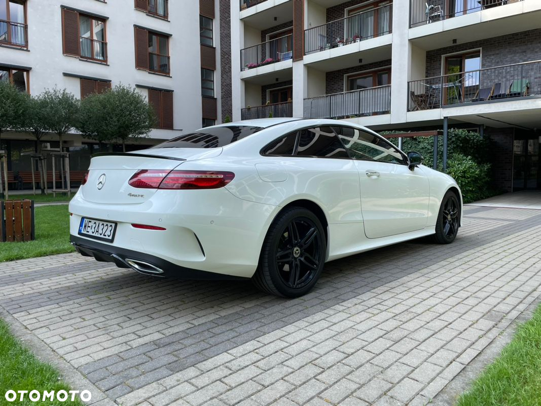 Mercedes-Benz Klasa E 220 d Coupe 4-Matic 9G-TRONIC - 9