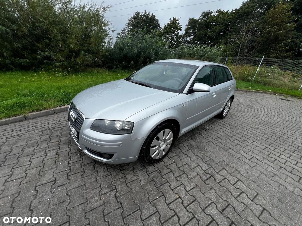 Audi A3 Sportback - 1