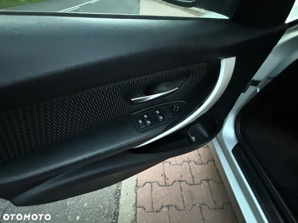 BMW Seria 3 316d Edition Luxury Line Purity - 14