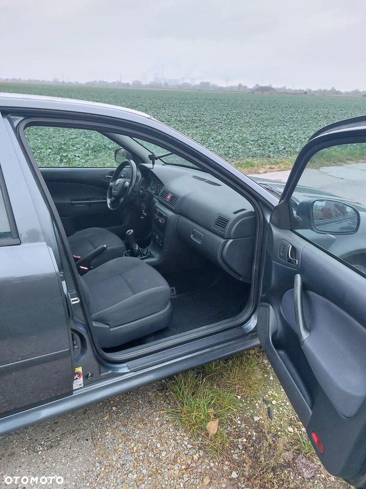 Skoda Octavia 1.6 Tour - 3