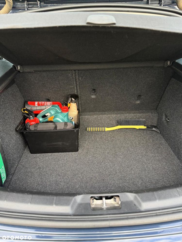Volvo V40 D2 Momentum - 28