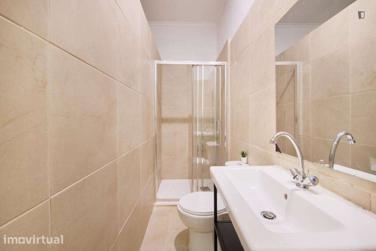 Quarto - localizado em Entrecampos Lisbon - Grande imagem: 4/51