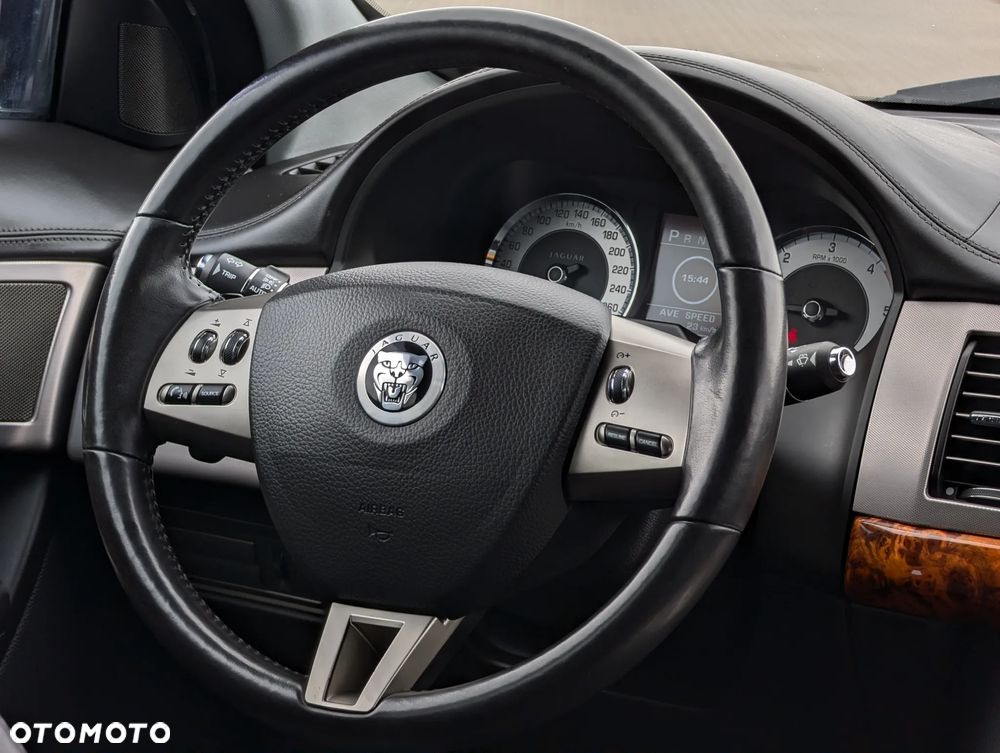 Jaguar XF 3.0 V6 S Luxury - 31