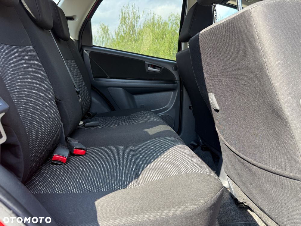 Suzuki SX4 1.6 GS / Premium - 27