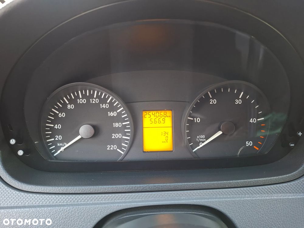 Mercedes-Benz Vito - 8