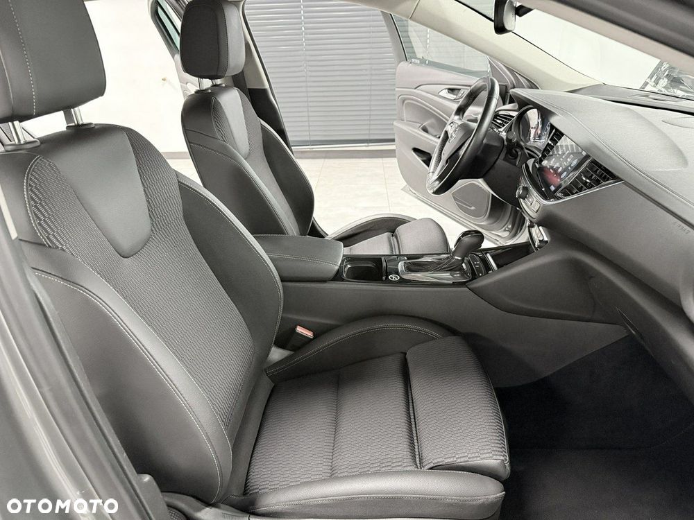 Opel Insignia - 21