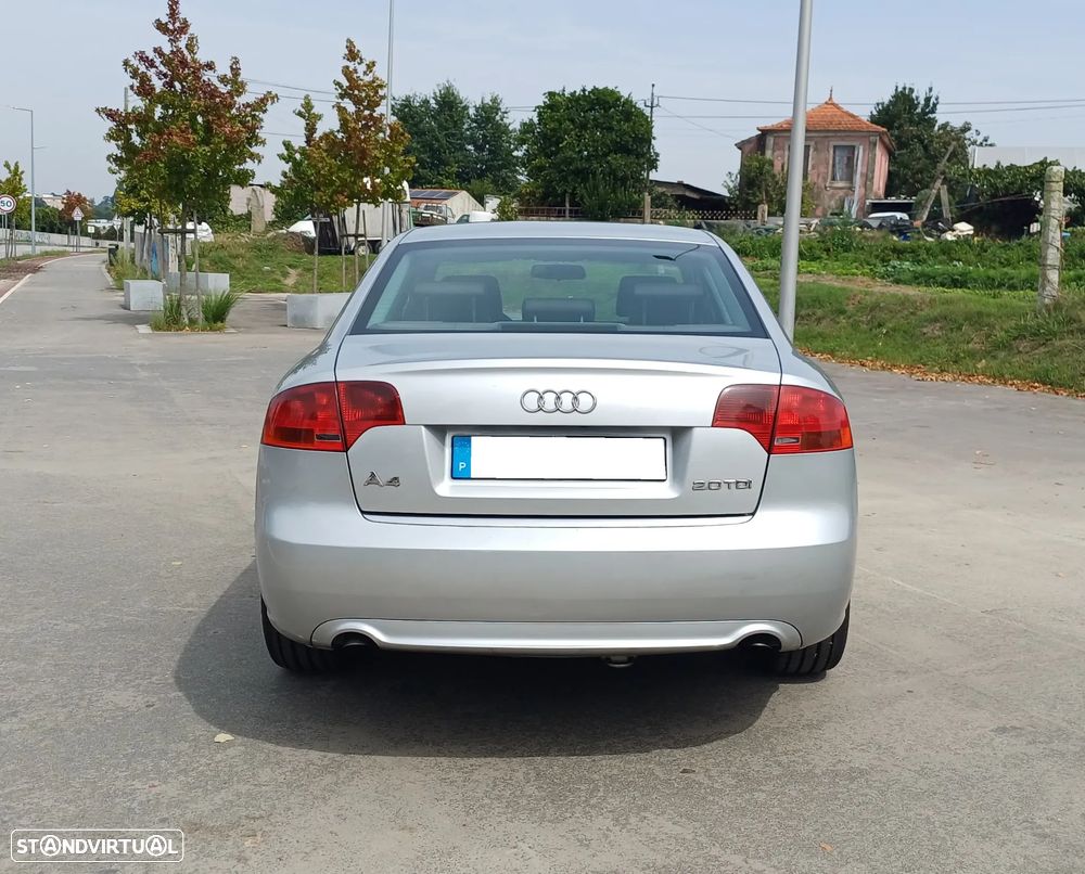 Audi A4 2.0 TDI S-line - 15