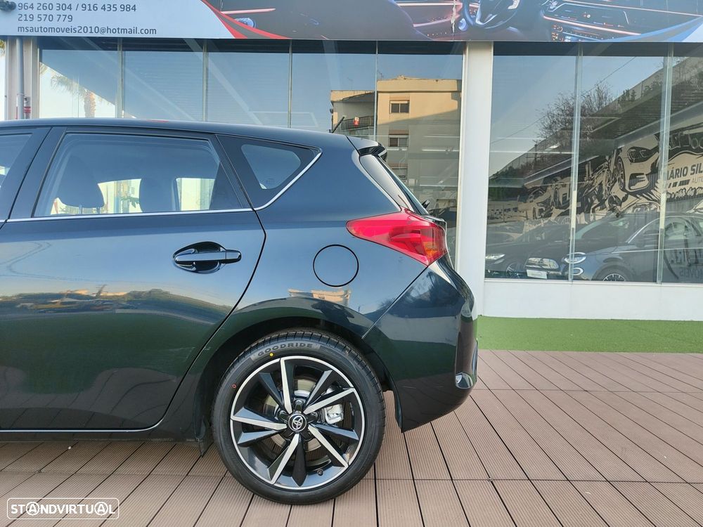 Toyota Auris 1.4 D-4D Com.+P.Sport+Navi - 9