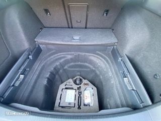 VW Golf Variant 1.6 TDi Confortline - 26