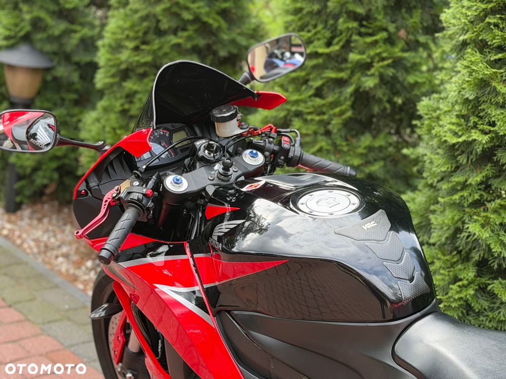 Honda CBR - 15