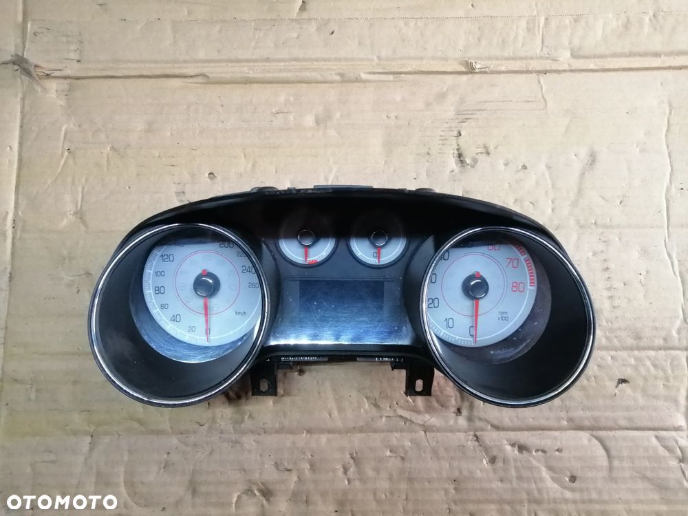 Fiat Bravo II 1.4 T.Jet zestaw startowy komputer Bosch 0261201687 stacyjka 2 klucze immo skrzynki bezpieczników i inne - 21