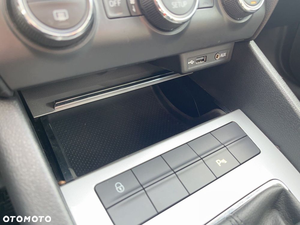 Skoda Octavia 1.4 TSI Ambition - 25