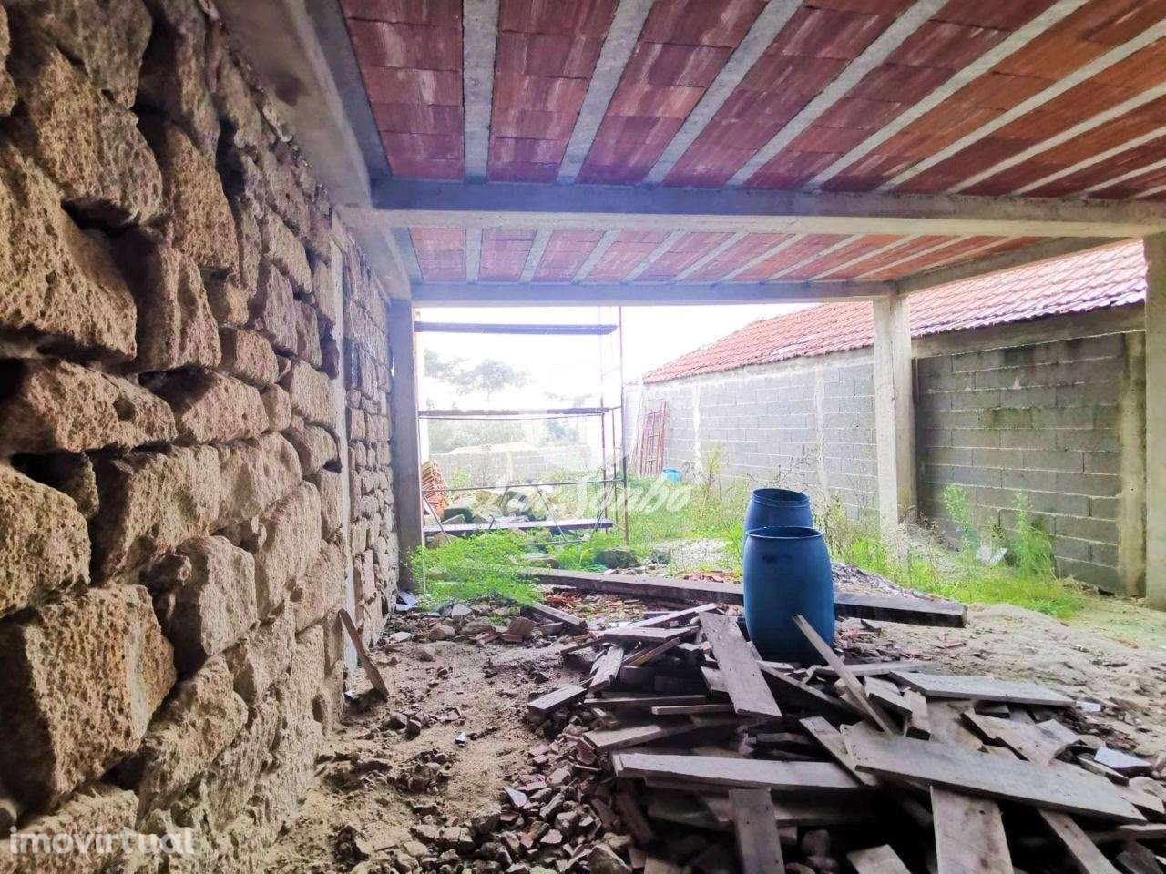 Moradia r/c M3 para recuperar a 600m da praia de Labruge - Grande imagem: 4/16