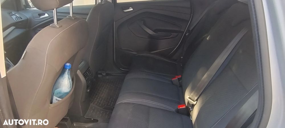Ford Kuga - 9