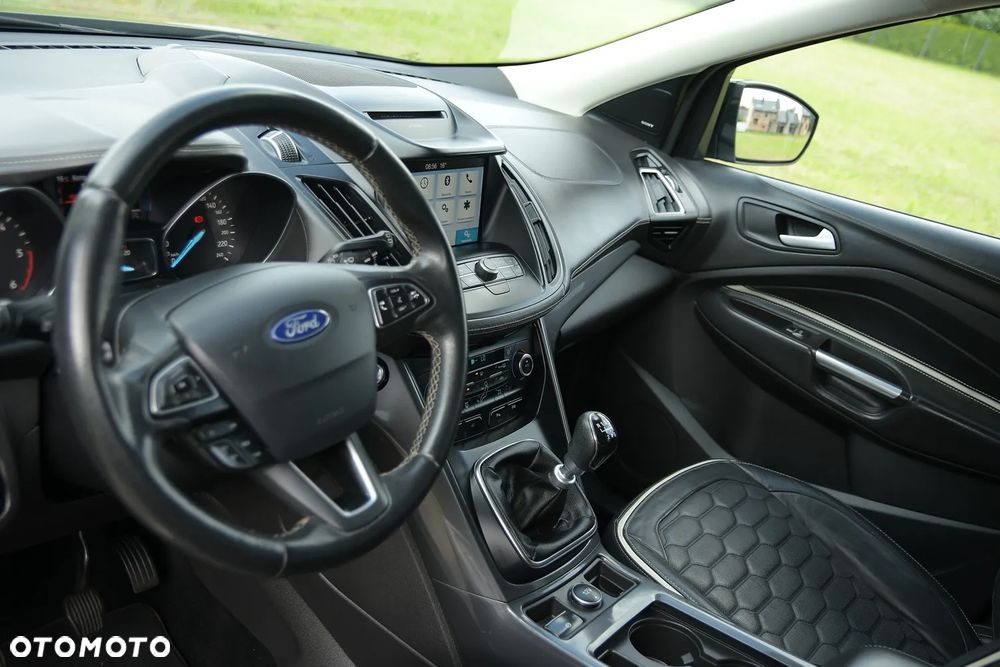 Ford Kuga 2.0 TDCi 2x4 Vignale - 21