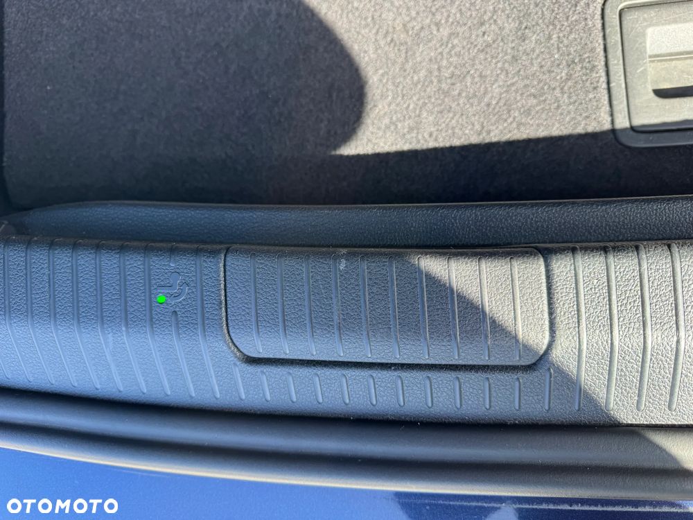 Volkswagen Golf Sportsvan 2.0 TDI (BlueMotion Technology) DSG Highline - 30