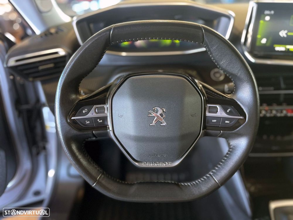 Peugeot 2008 1.2 PureTech Allure - 11