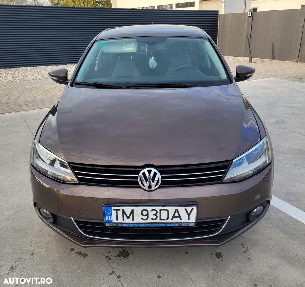 Volkswagen Jetta 1.4 TSI Sportline - 1