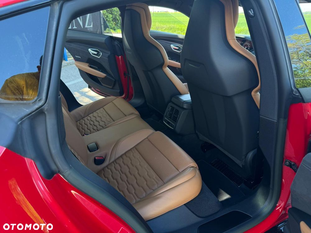 Audi e-tron S Quattro - 16