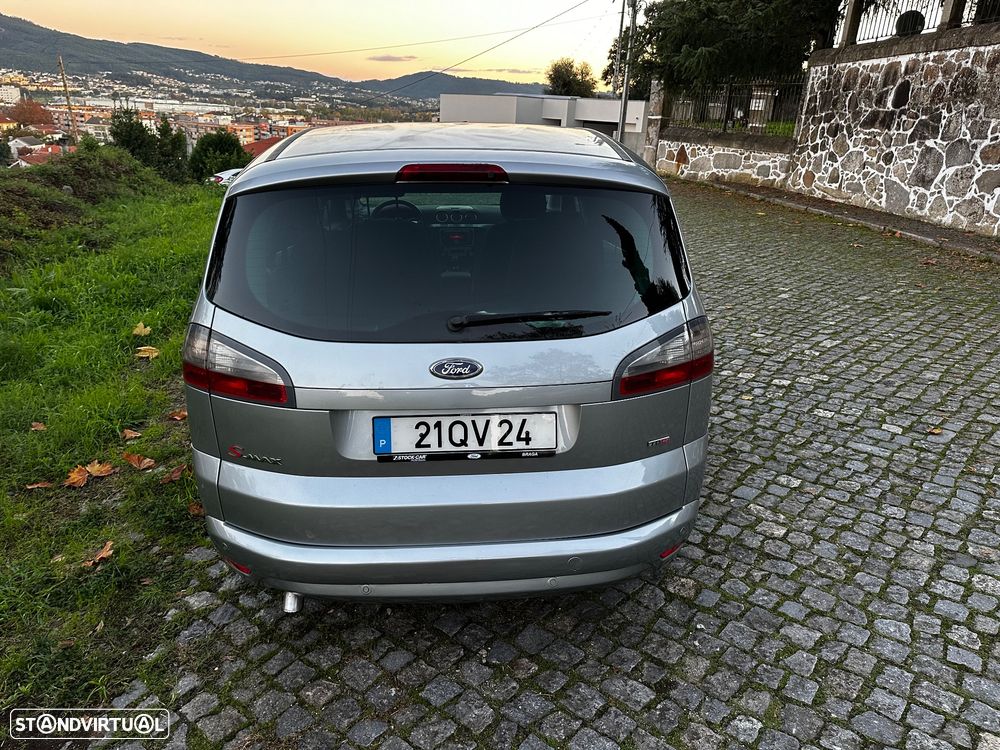 Ford S-Max 2.0 TDCi Titanium 7L - 18