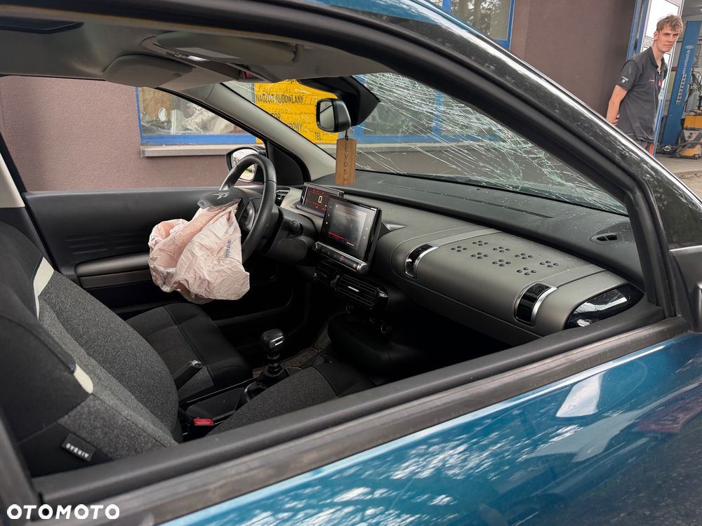 Citroën C4 Cactus 1.2 PureTech Shine S&S - 4