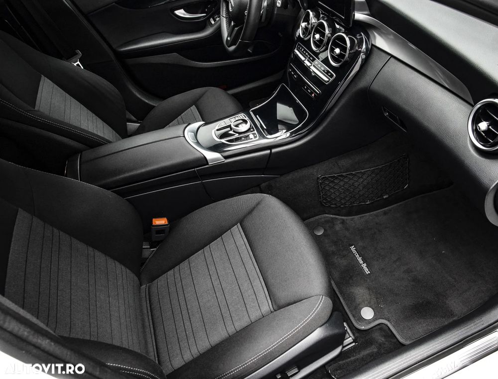 Mercedes-Benz C 220 d Aut - 12