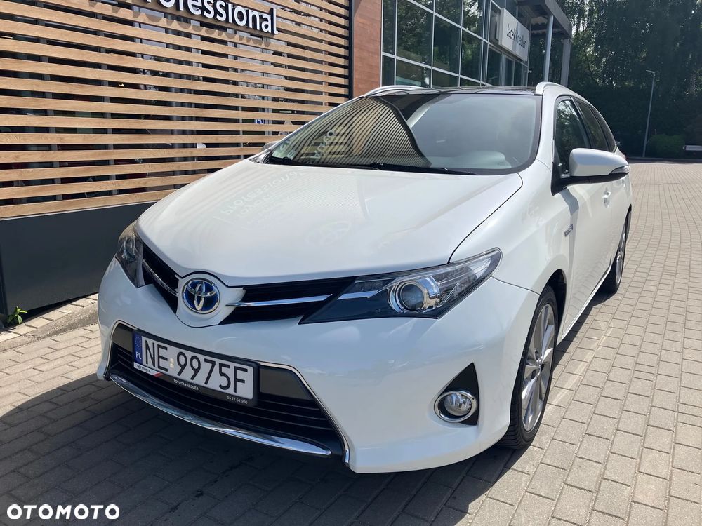 Toyota Auris - 1