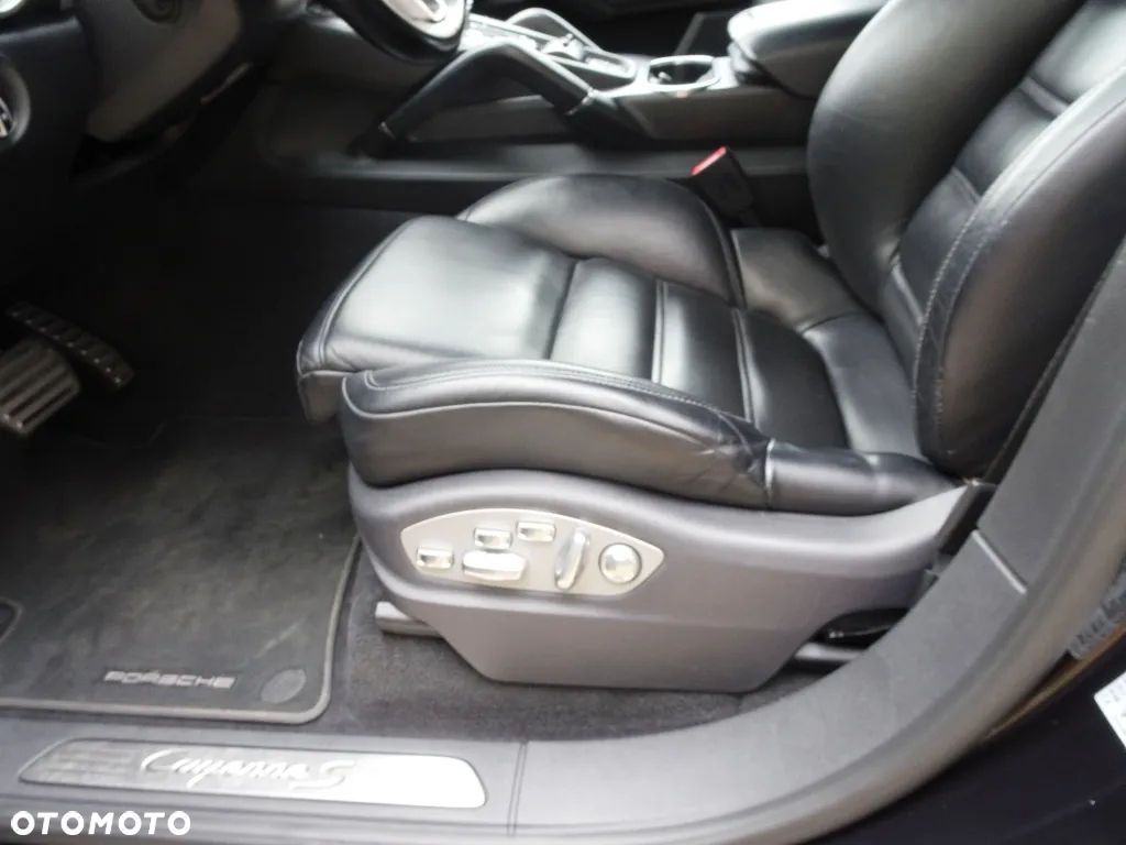 Porsche Cayenne S Diesel - 9