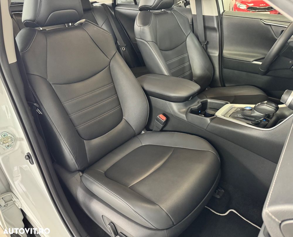 Toyota RAV4 2.5 4x4 Hybrid Lounge - 23