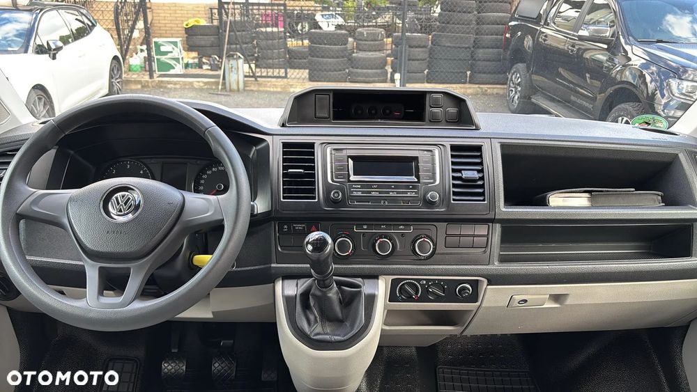 Volkswagen Transporter - 17