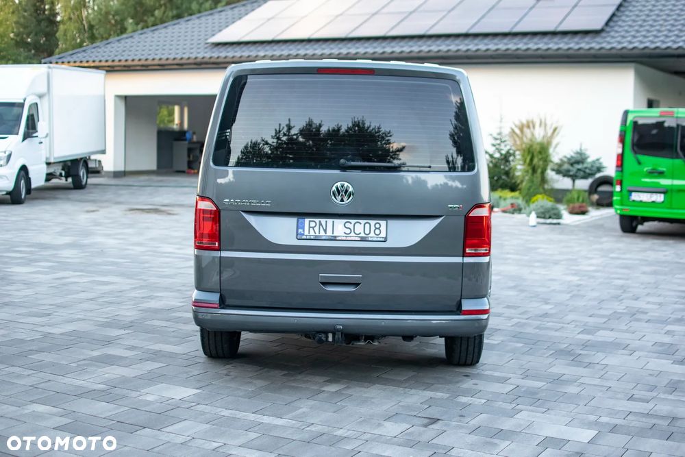 Volkswagen Caravelle - 13