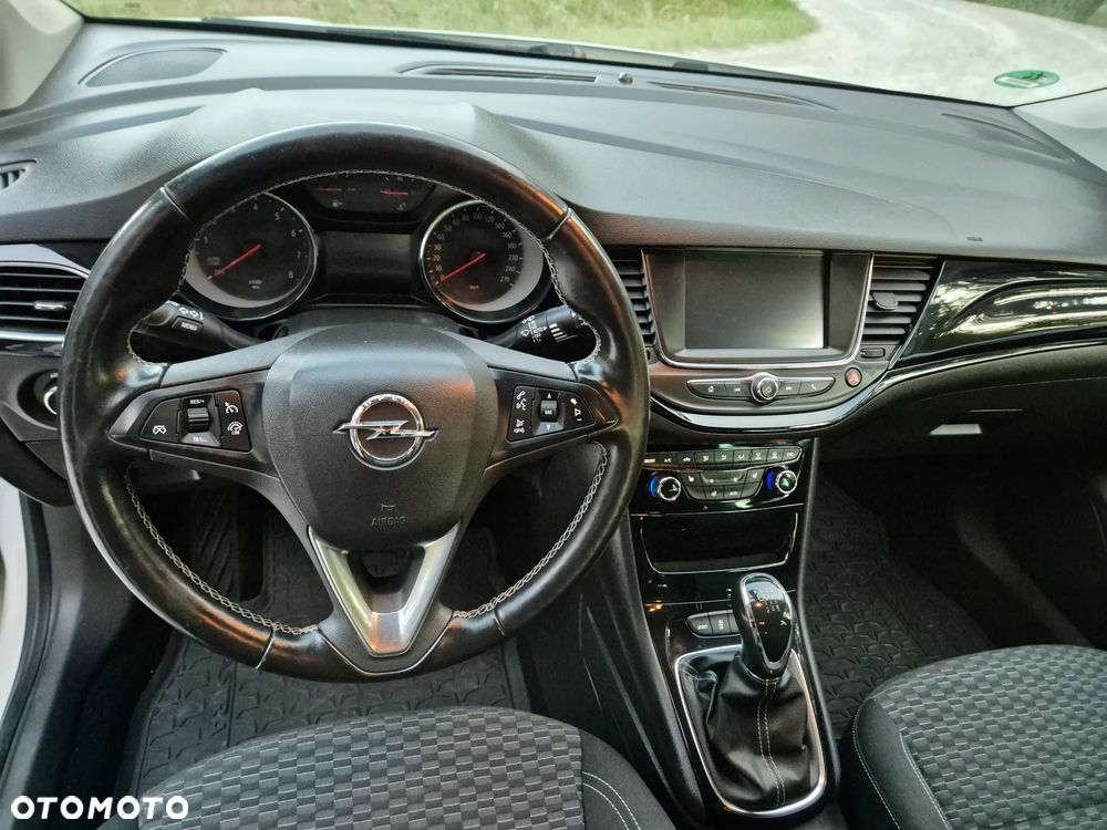 Opel Astra 1.6 Turbo Start/Stop Dynamic - 18