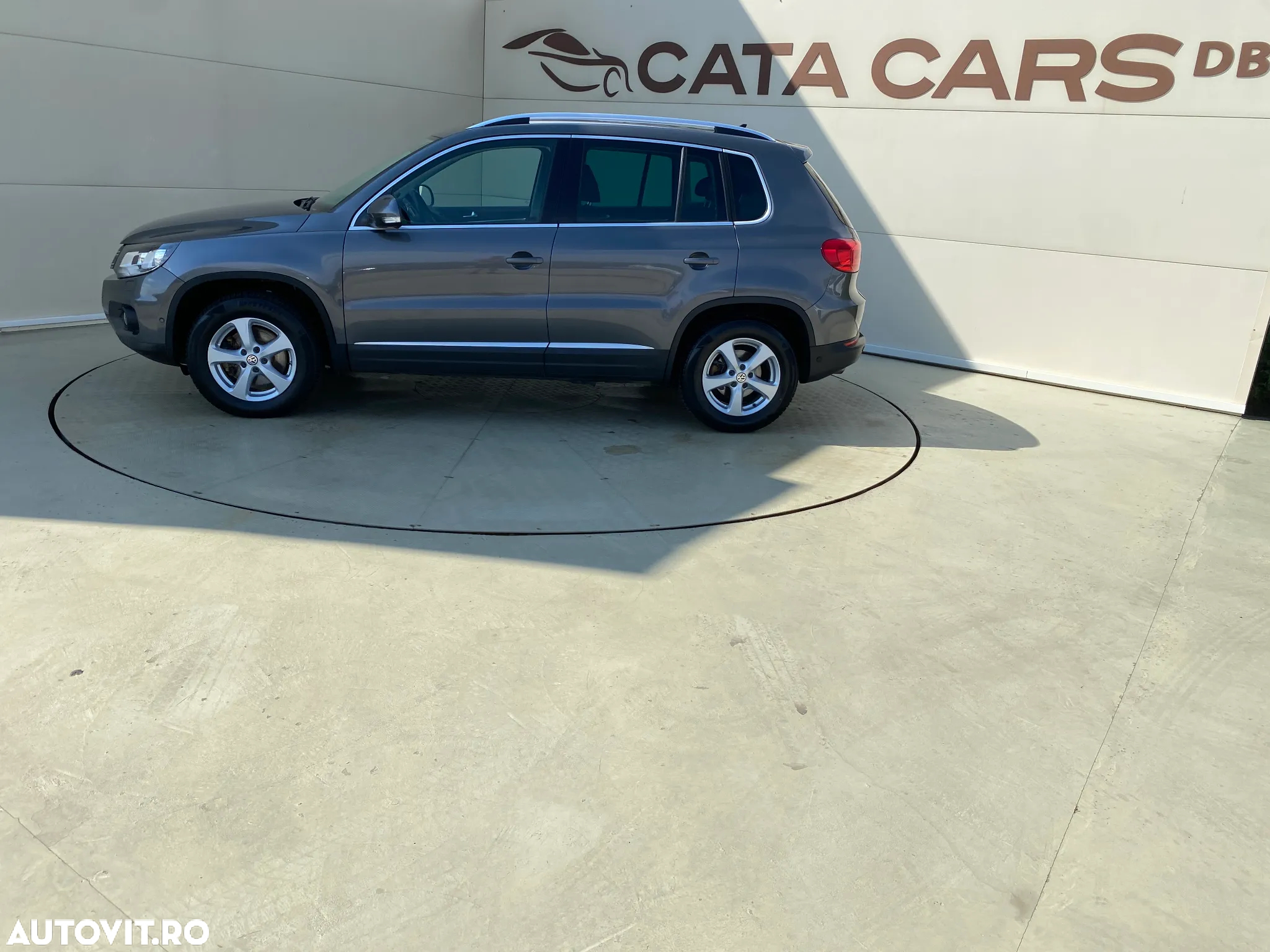 Volkswagen Tiguan 2.0 TDI 4Motion DSG Track & Field - 8