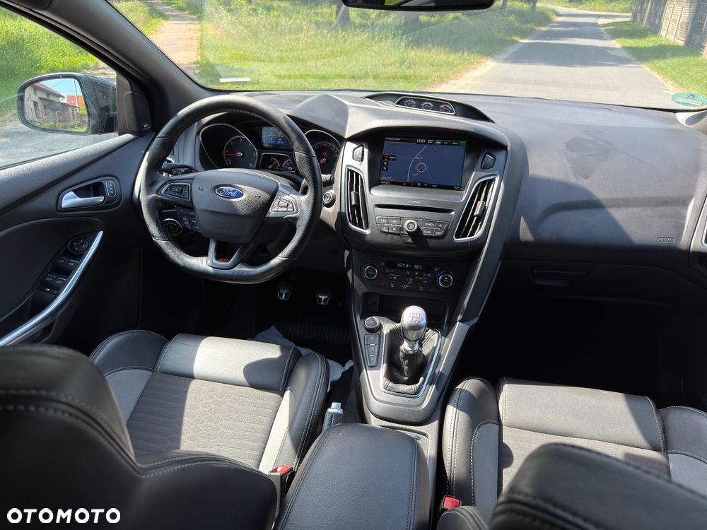 Ford Focus 2.0 TDCi ST mit Leder-Sport-Paket - 8