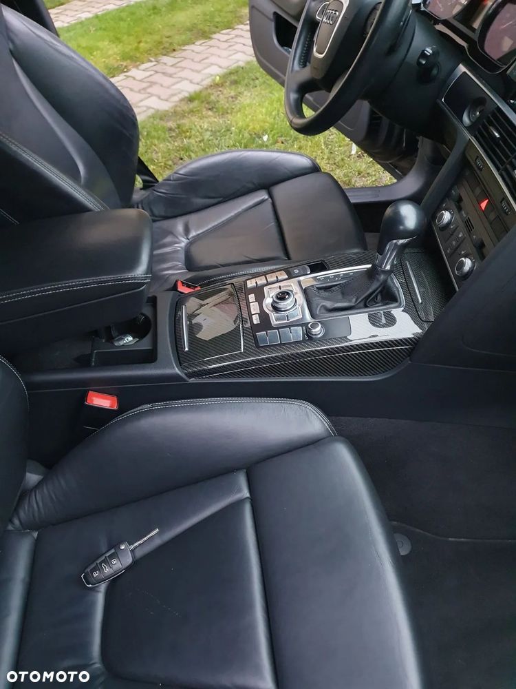Audi RS6 Avant - 26