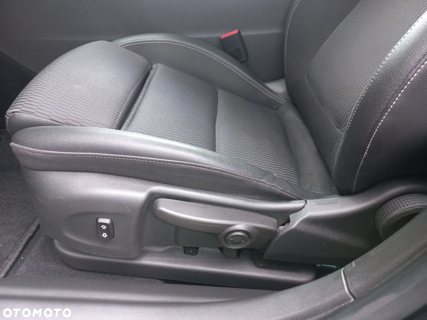 Opel Insignia 1.5 T Elite S&S - 11