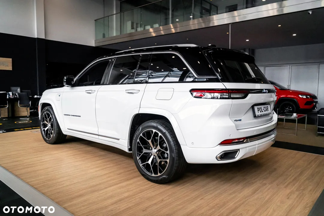 Jeep Grand Cherokee - 9